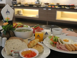 Hua Hin Grand Hotel And Plaza