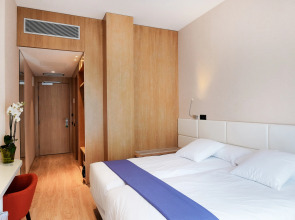 Отель Caledonian