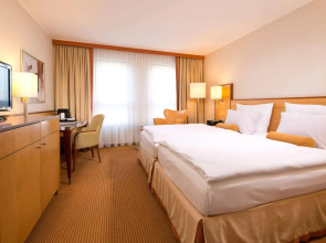 Отель The Q - Quadro City Hotel