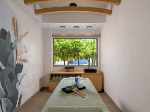 Porto Angeli Beach Resort – All Inclusive