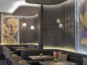 Renaissance®  Vienna Schönbrunn Hotel