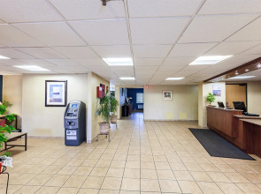 Motel 6 Milwaukee, WI - Glendale