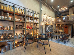 House of Machine Boutique Hotel