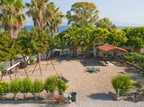 Alexandra Beach Hotel