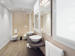 Отель Studio Inn Centrale & Milano Urban Padel