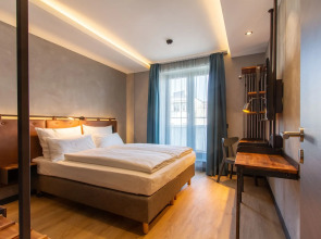 Unsölds Factory Hotel