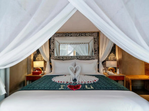 18 Suite Villa Loft by AMITHYA