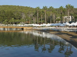 Green Bay Resort & Spa