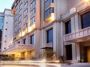 The Metropolitan Hotel and Spa New Delhi