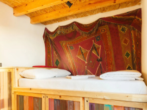 ArkaBarka Floating Hostel and Apartments