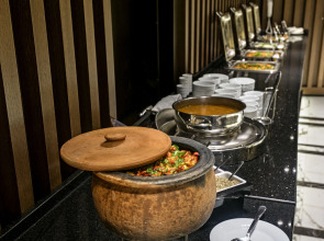 B Business Hotel & Spa