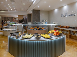 RH Ifach Family Hotel