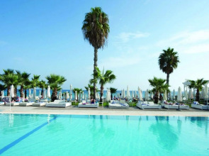 Silver Sands Beach Hotel