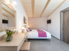 Sea View Village - Studios & Apartments