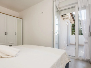 Pool Apartment Bakija 2