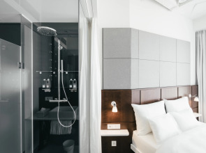 Ruby Lilly Hotel Munich