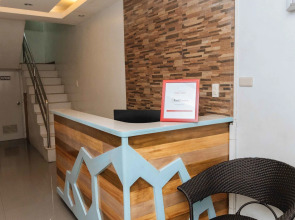 RedDoorz near Bambang Station