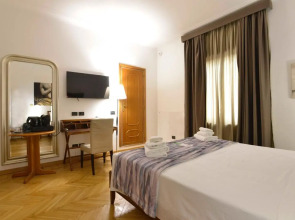 St. Peter' Six Rooms & Suites