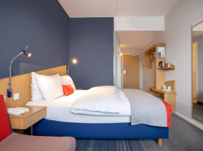 Holiday Inn Express Frankfurt Airport by IHG