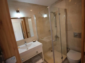 Отель Myla Hotel Tuzla