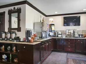 Quality Inn & Suites Dallas - Cityplace