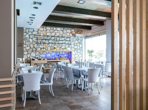 Memories Beach Hotel