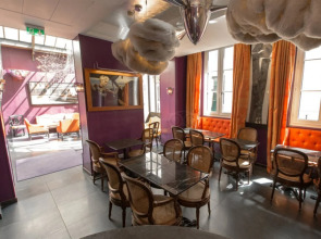 WHO - Windsor Hotel Opera