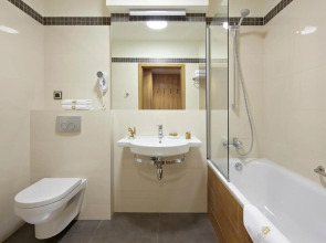 Mercure Wiazowna Brant