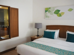 Woodlands Hotel & Resort