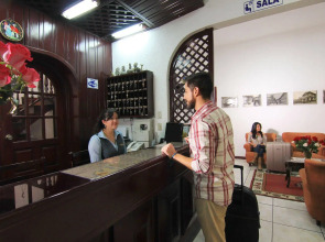 Hotel Huasi Continental