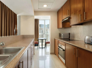 Отель Ramada by Wyndham Downtown Dubai