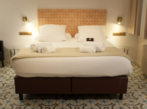Mihlton Barcelona Boutique B&B