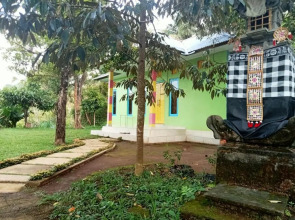 Sekumpul Local House