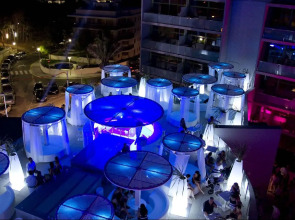 Apolo Suites Rentalmar