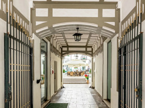 Residence St. Andrew's Palace