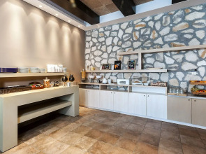 Memories Beach Hotel