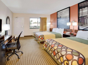Super 8 by Wyndham Orlando International Drive