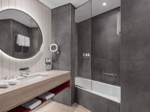 Hampton by Hilton Marjan Island