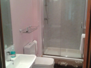 Oakfield Lodge Guest House Stockport