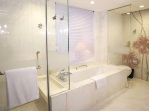 Intercontinental Dalian by IHG