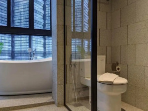 Mana-Mana Suites at Scarletz KLCC