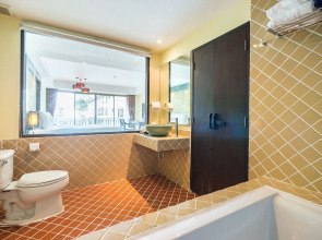 Khaolak Emerald Beach Resort and Spa