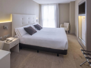 Отель Serhs Del Port