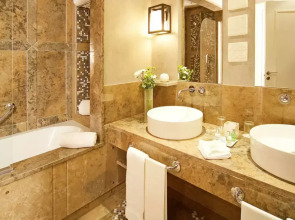 Grande Real Villa Italia