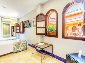 Hotel Patio de la Alameda