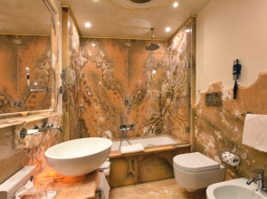 Отель Monaco & Grand Canal