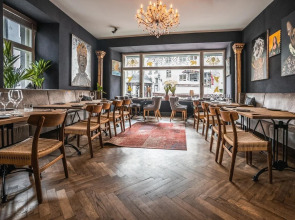 Hotel St. Petersbourg