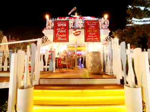 The PINEHILL Hotel & Suites