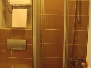 Tom Square Boutique Hotel