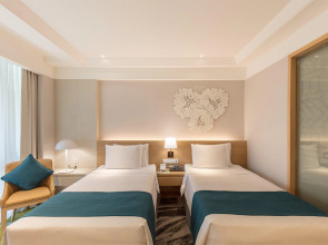 Holiday Inn Bangkok by IHG